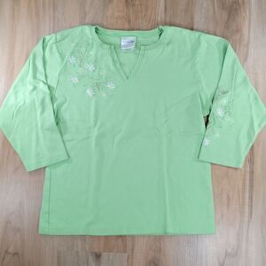 🔺️Decorated Originals Lime Green Floral Embroidered Top Medium